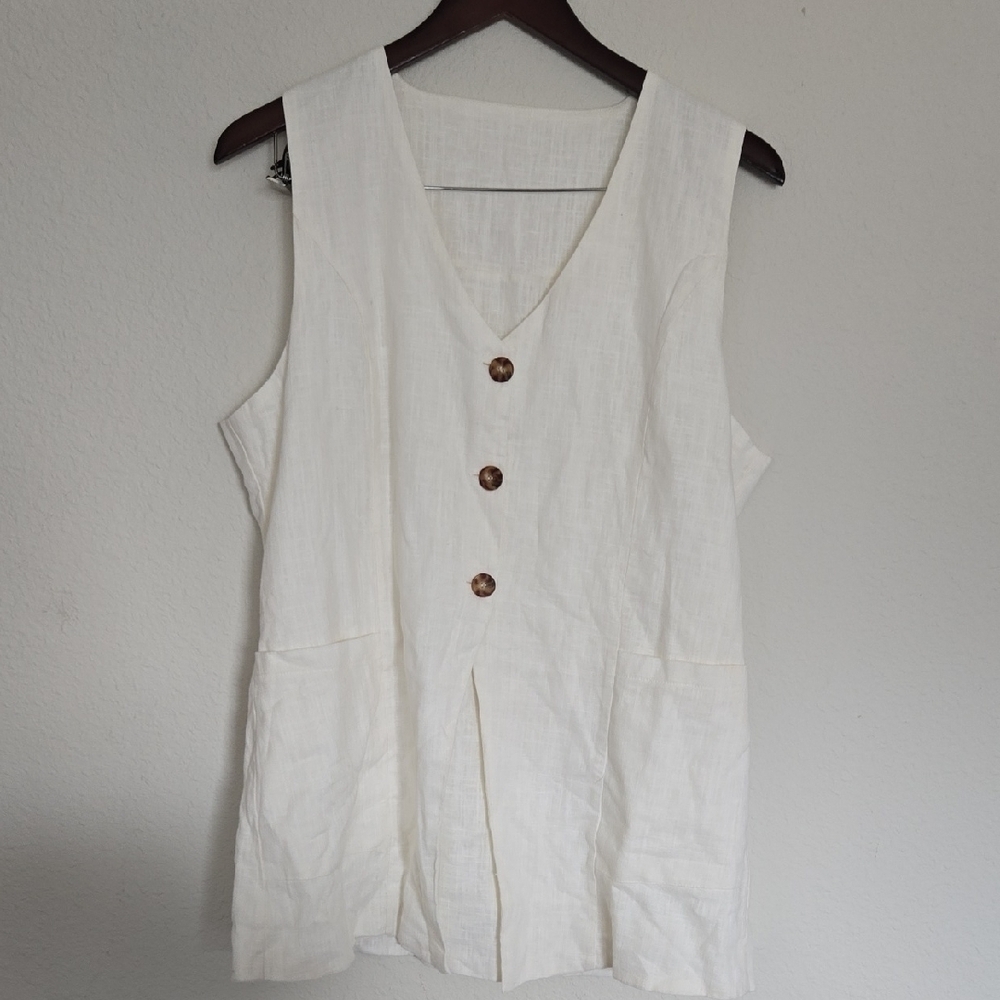 Women's Cream Linen Button-Front Sleeveless Top